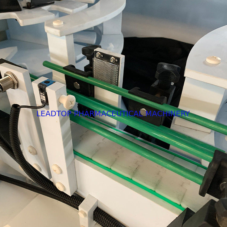 700 Kg Weight Rotary Automatic Liquid Bottle Filling Machine 6 Kw Power Consumption CE Certified